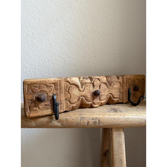 Vintage Carved Wood Wall Rack with 2 Iron Hooks - Picture 5 of 7